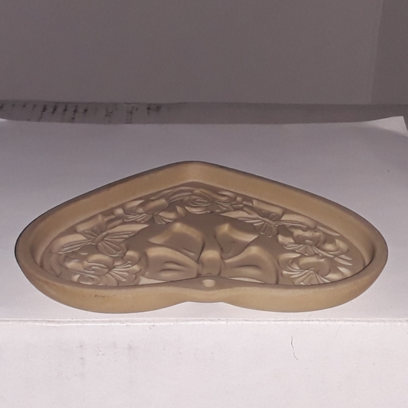 The Pampered Chef Seasons of theHeart Cookie Molds - Picture 6 of 7